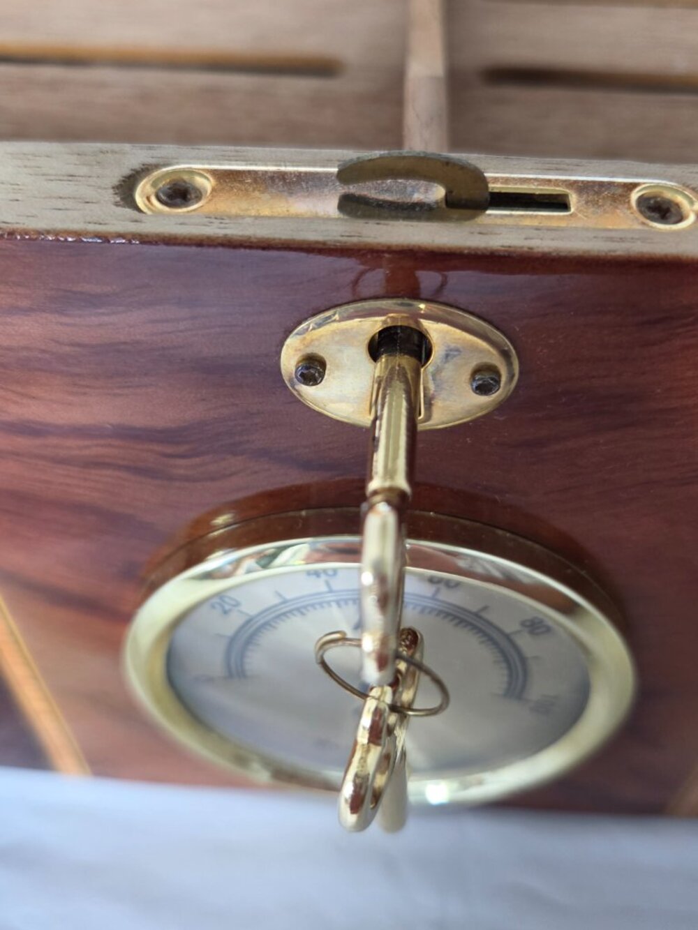 Desktop Humidor - Picture 11 of 16